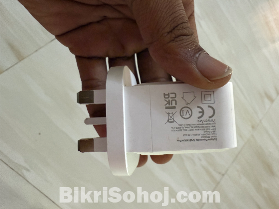 Power Addapter for iphone 16pro mex (without Cable)